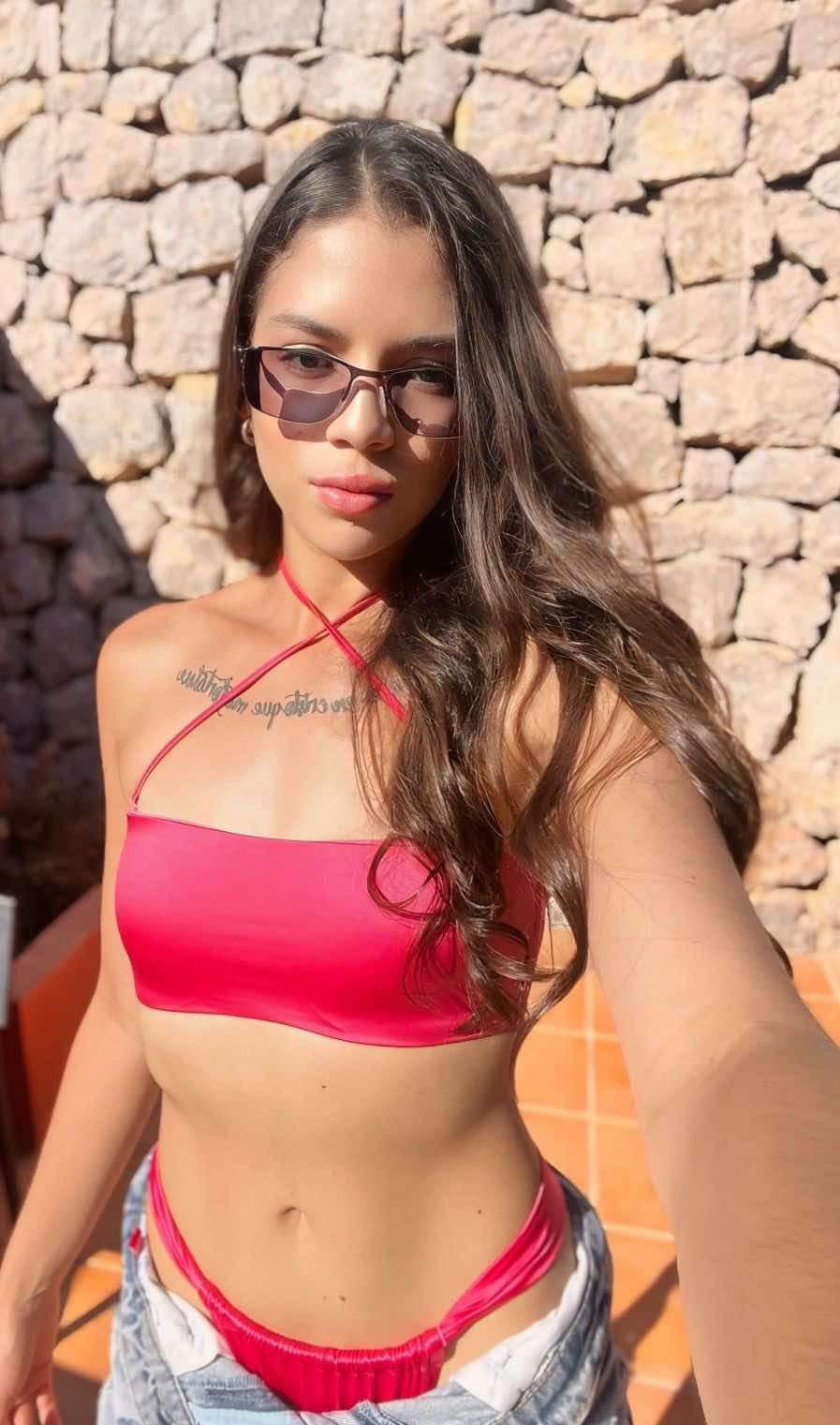 Escort - VALERIA - Ibiza Tops